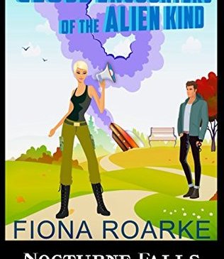 Cover for Close Encounters of the Alien Kind by Fiona Roarke