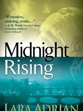 Cover for Midnight Rising by Lara Adrian